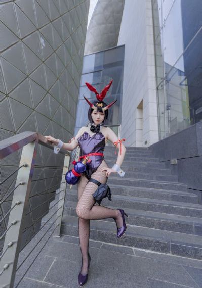 欧美巨乳美乳视频_720高清完整版