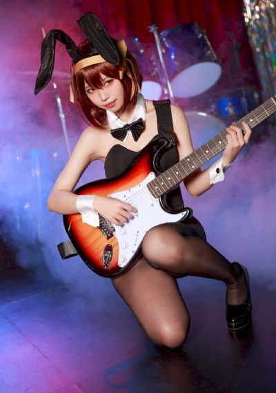 免费看裸体美女脱了衣服露视频胸_超清免费观看最新